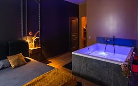 Dreamy Room - Evasion, balnéo&cinéma privé